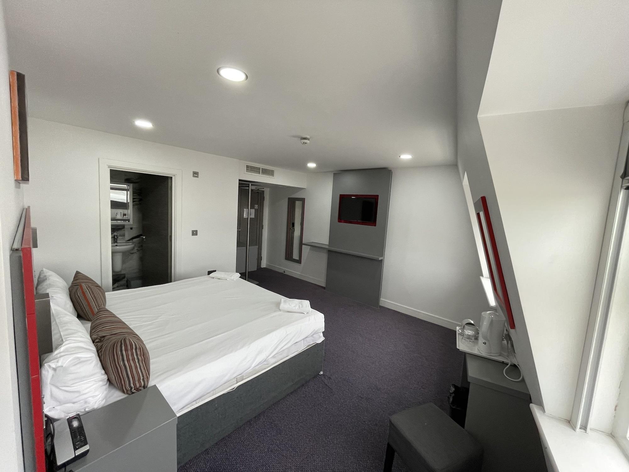 Ilford Hotel Goodmayes Bagian luar foto