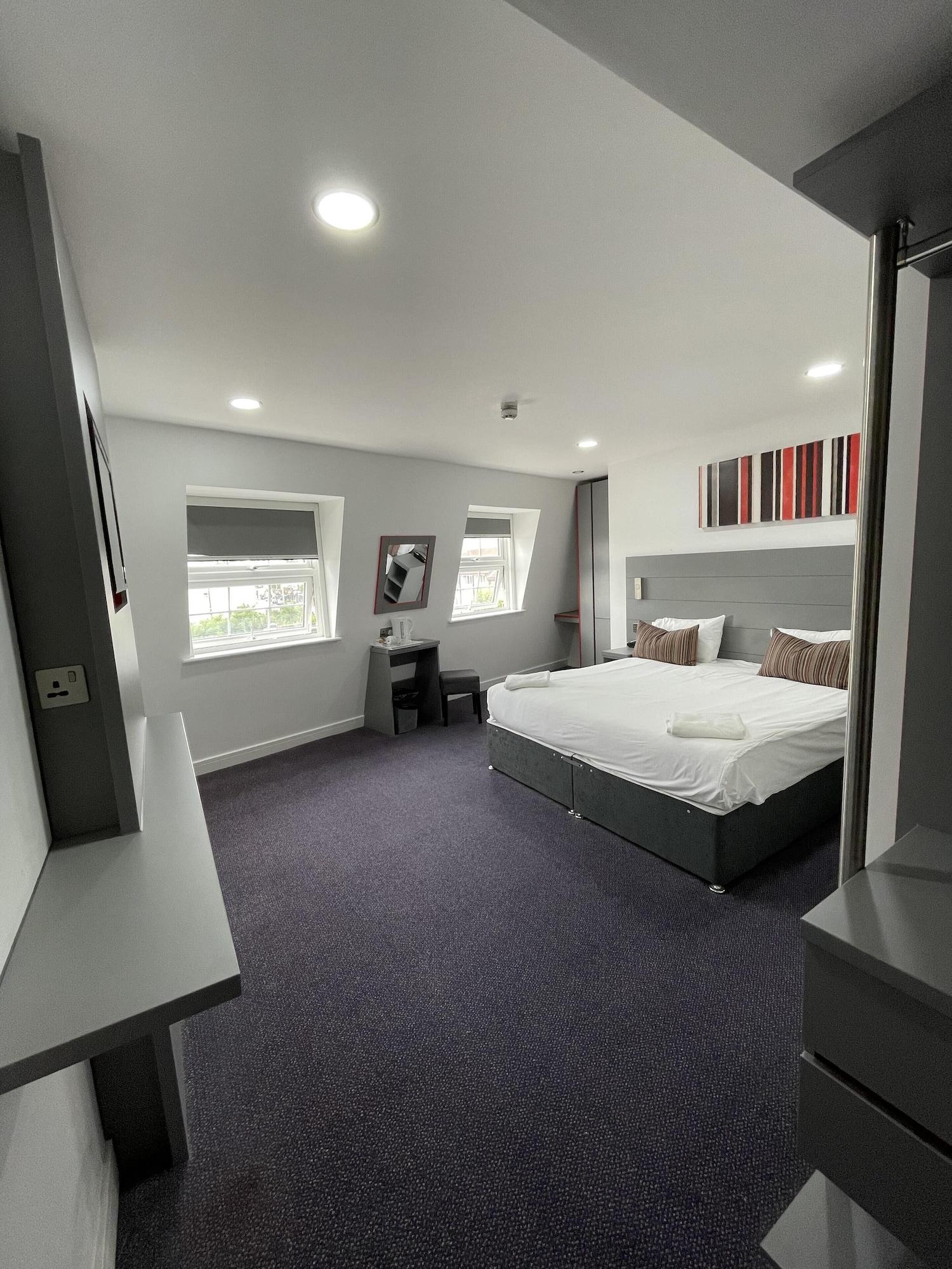 Ilford Hotel Goodmayes Bagian luar foto