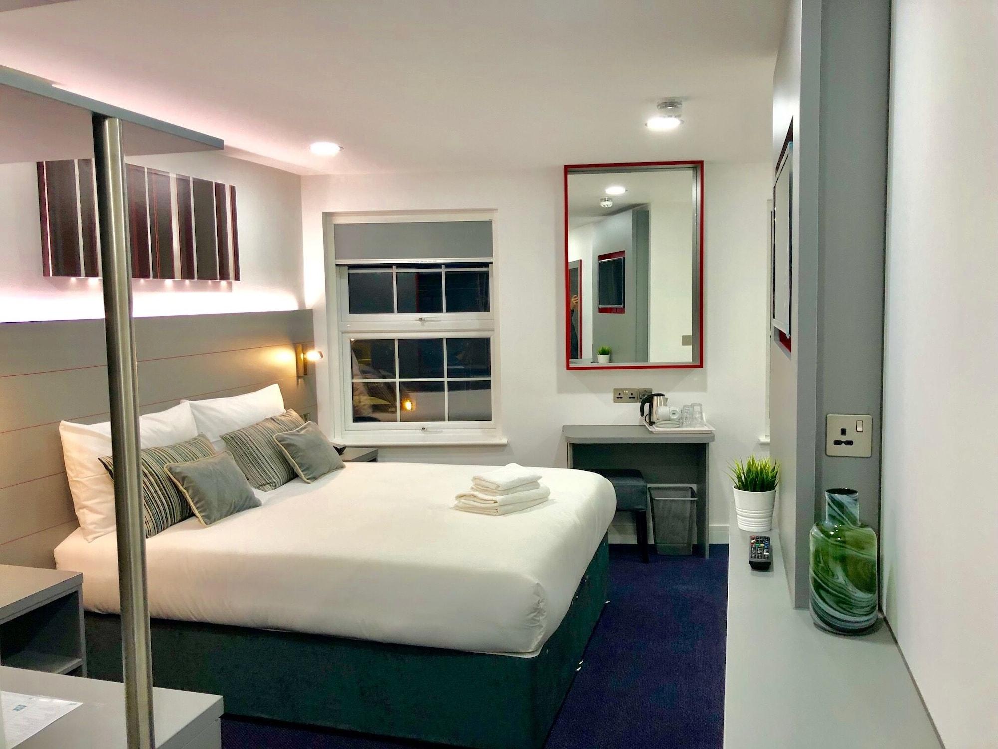 Ilford Hotel Goodmayes Bagian luar foto