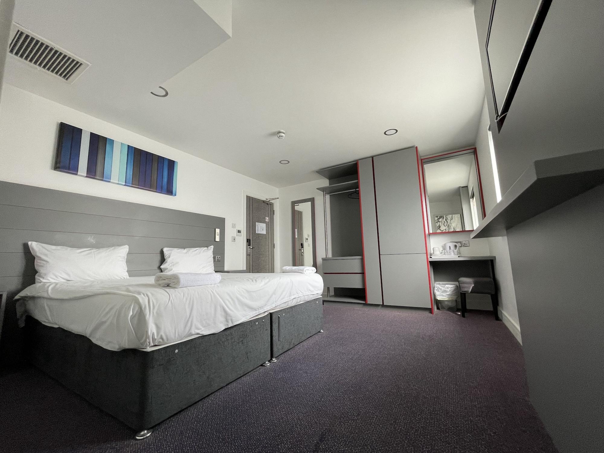 Ilford Hotel Goodmayes Bagian luar foto