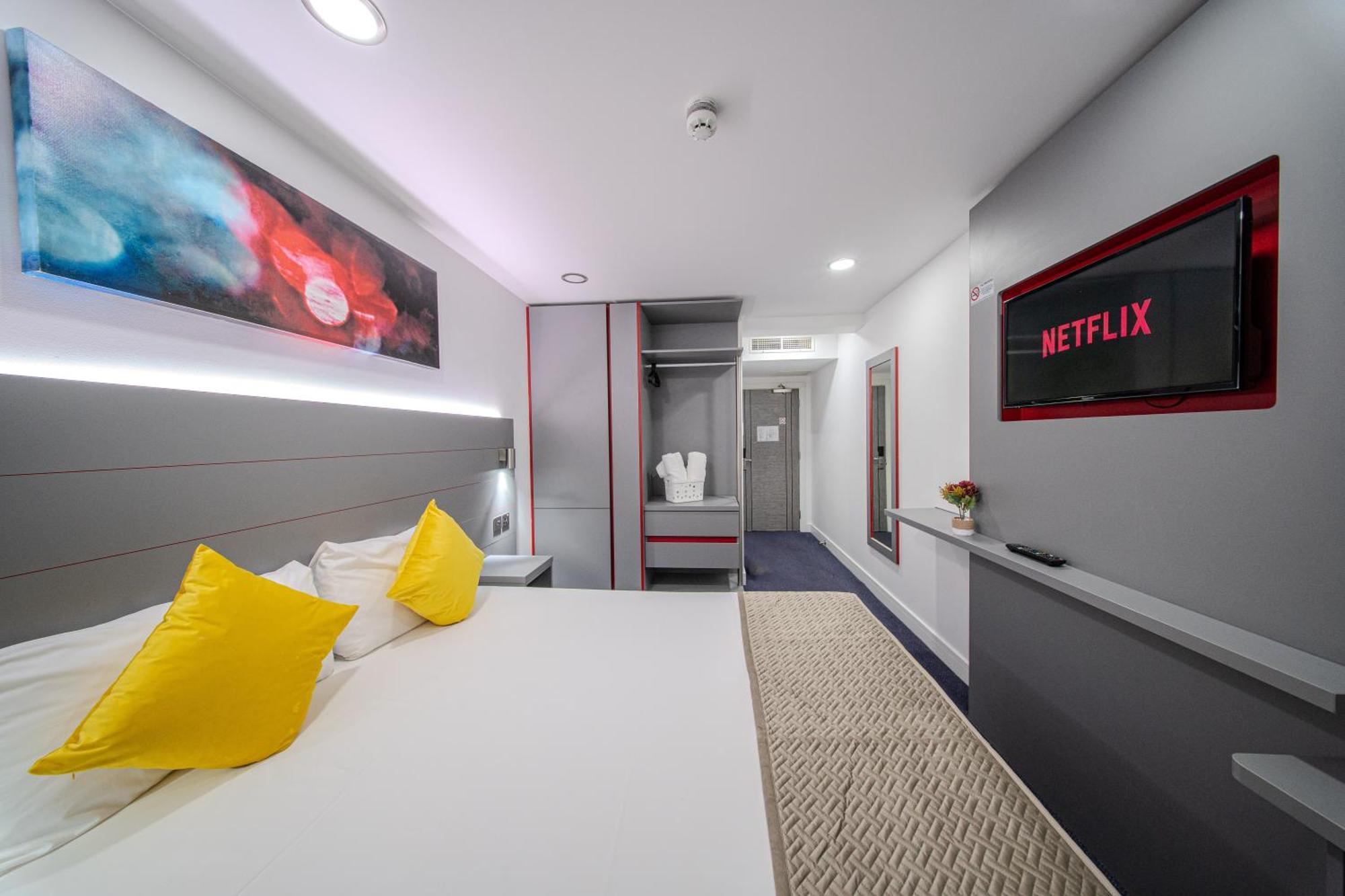 Ilford Hotel Goodmayes Bagian luar foto
