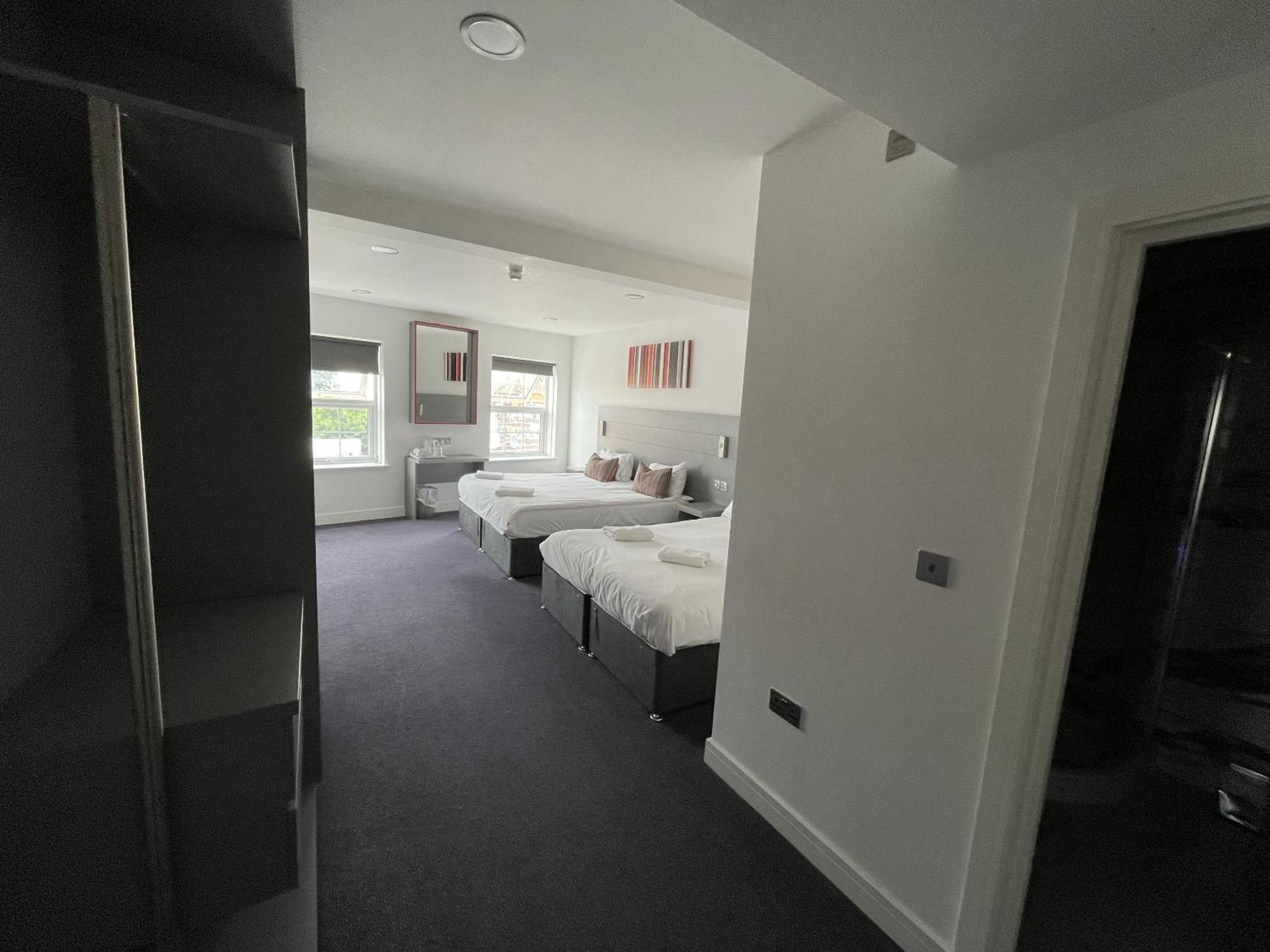Ilford Hotel Goodmayes Ruang foto