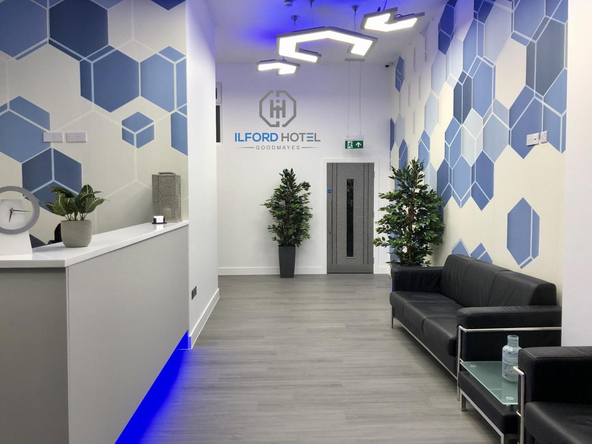 Ilford Hotel Goodmayes Bagian luar foto