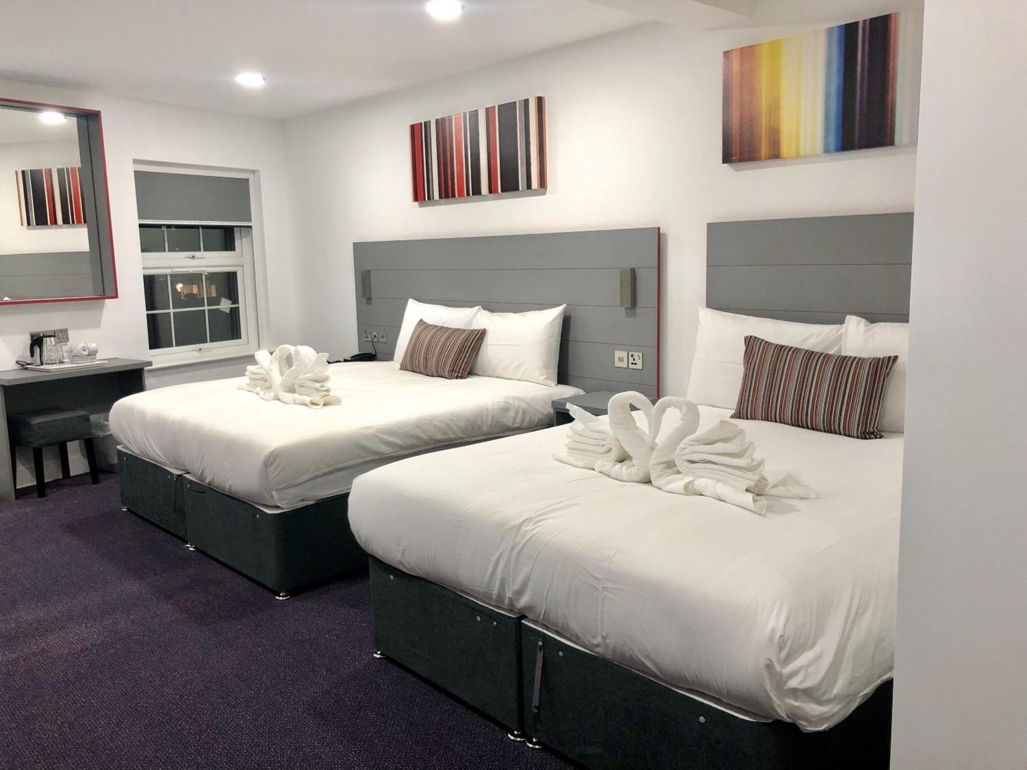 Ilford Hotel Goodmayes Bagian luar foto